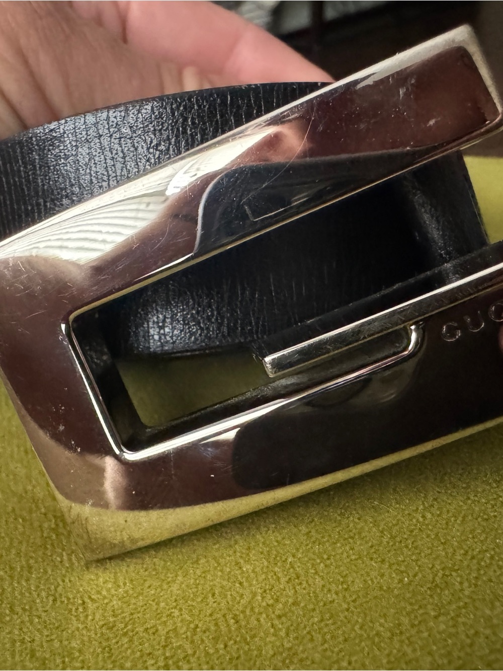Gucci Black Leather Belt with Polished Silver-Tone Buckle